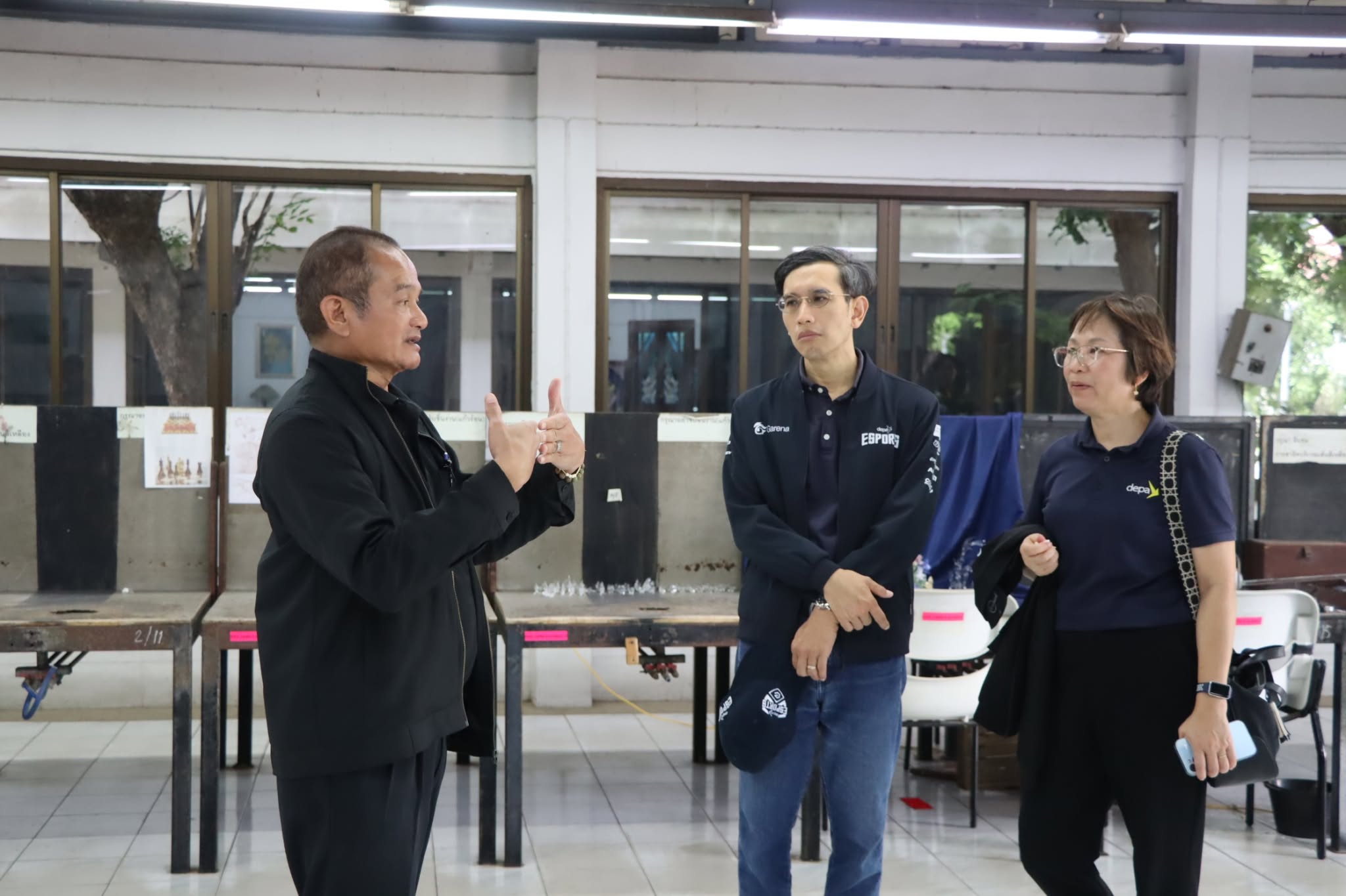 title - นายกฤษณะ ดีปาละ รองเลขาธิการสำนักงานการปฏิรูปที่ดินเพื่อเกษตรกรรม เป็นประธานในพิธีเปิดกิจกรรม CSR ปลูกต้นไม้ (Grow Green) ณ ศูนย์ส่งเสริมและพัฒนาอาชีพเสริมนอกภาคการเกษตร (ศพส.) 